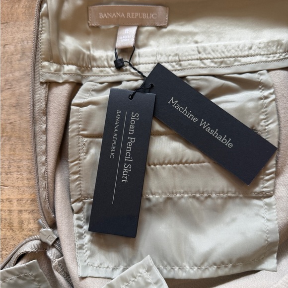 NWT Banana Republic Sloan Pencil Skirt in Khaki, Size 8 - Picture 6 of 8
